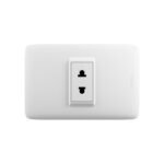 AP1112B Tomacorriente universal simple 16A 250v Domino Sencia Plus Bticino