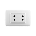 AP1212B Tomacorriente Universal Doble EU/US 2P Domino Sencia Plus Bticino